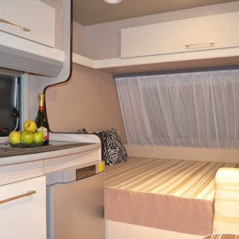 cama fija 432CDL caravana premium