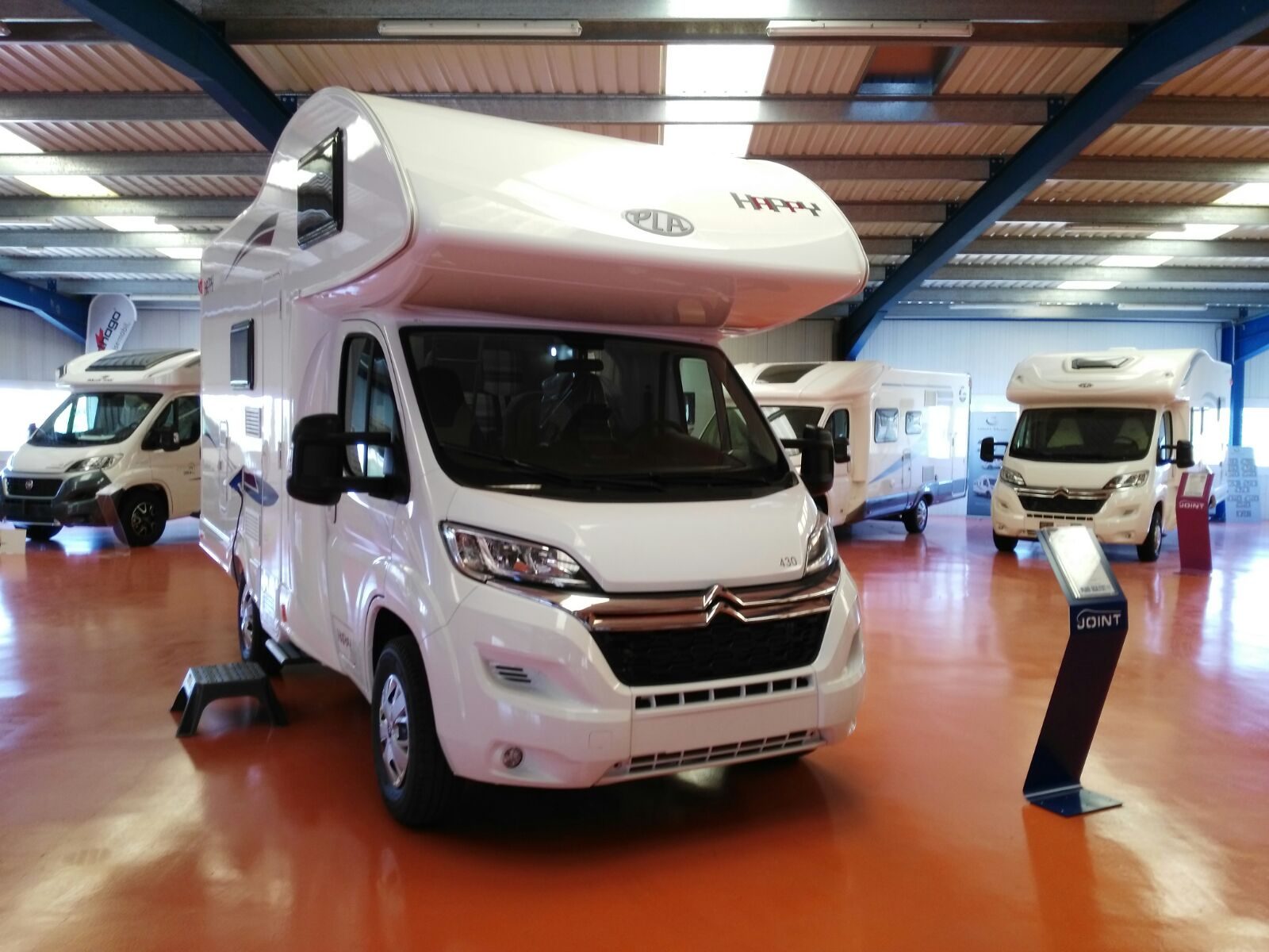 Autocaravana PLA Happy 430 6 plazas portada