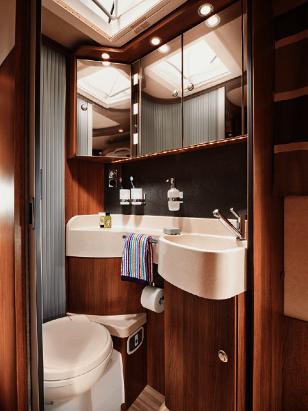 CARTHAGO C-TOURER I-149 F-35 2018 baño 1CARTHAGO C-TOURER I-149 F-35 2018 baño 1