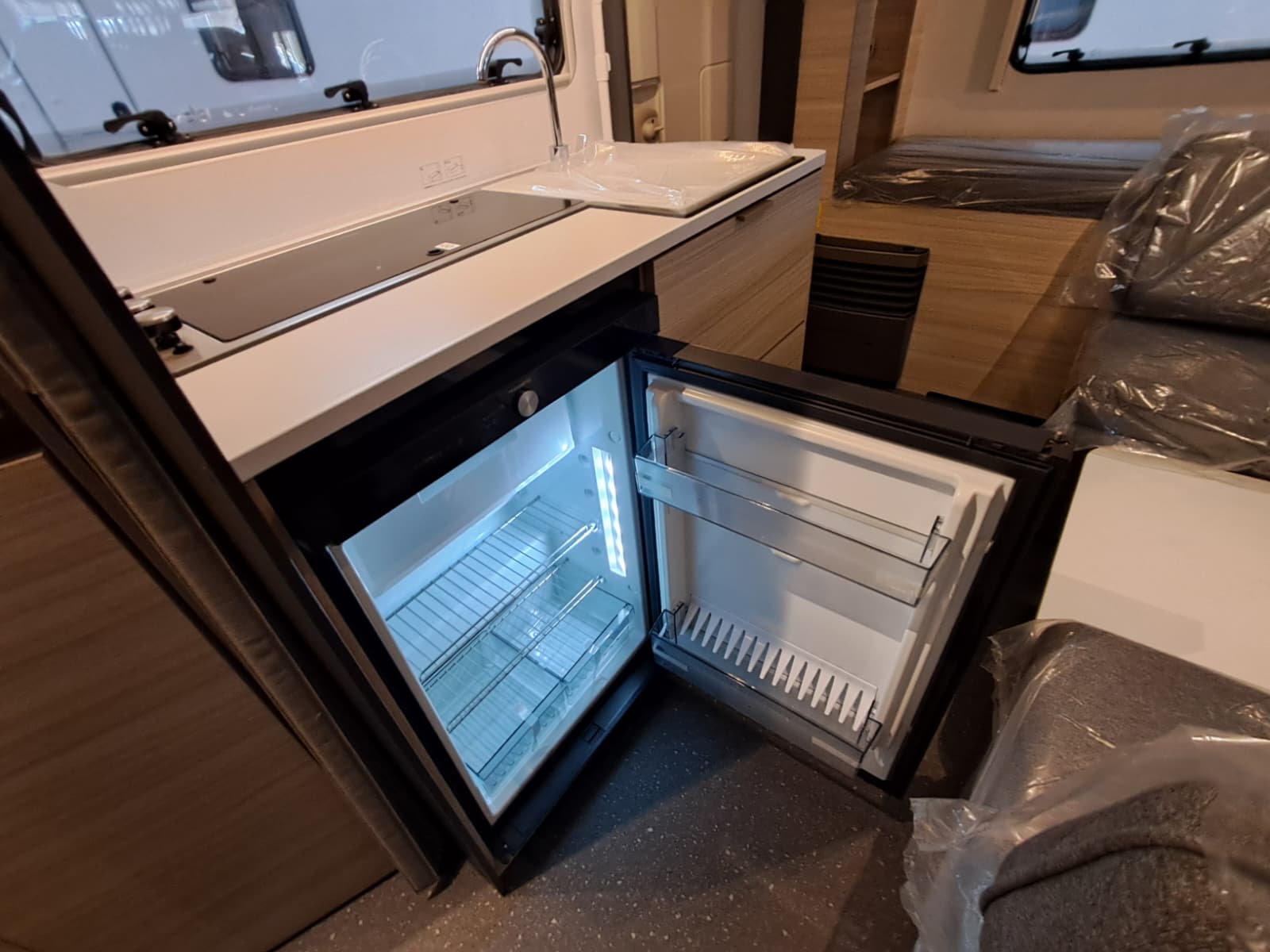 ADRIA ALTEA 472 PK STOCK L'ALBA 17