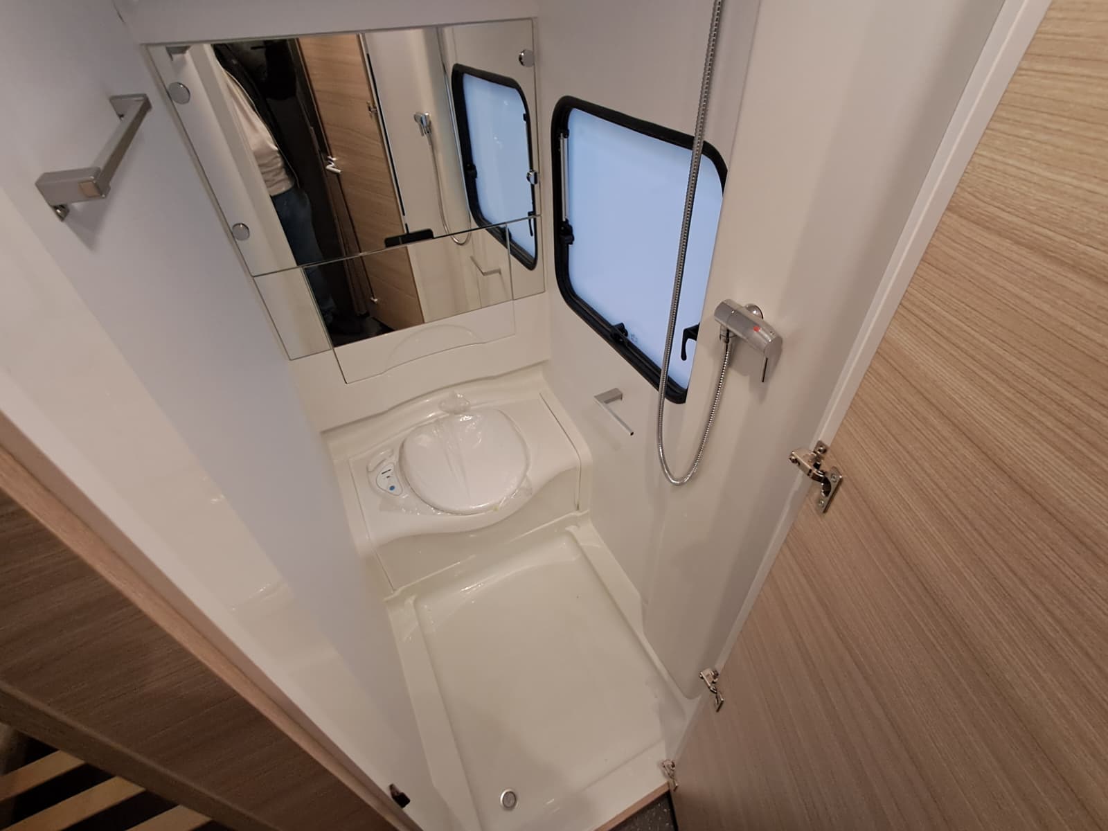 ADRIA ALTEA 472 PK STOCK L'ALBA 18