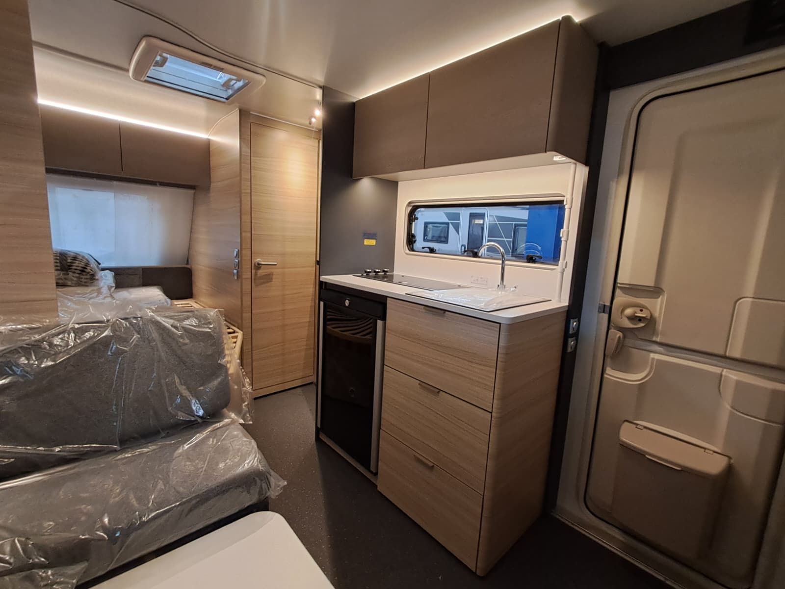 ADRIA ALTEA 472 PK STOCK L'ALBA 9