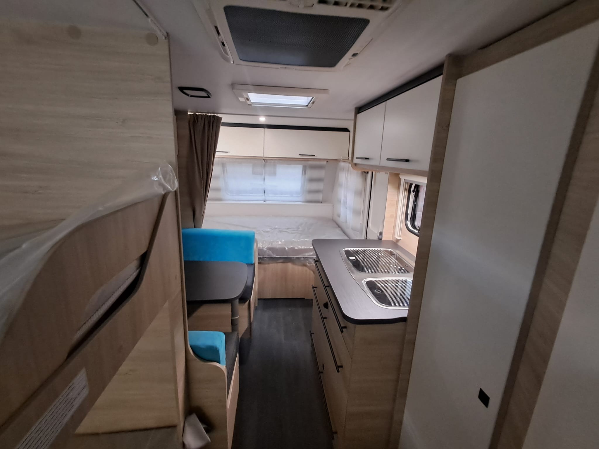 CARAVELAIR ALBA 496 FAMILY L ALBA CARAVANING 6
