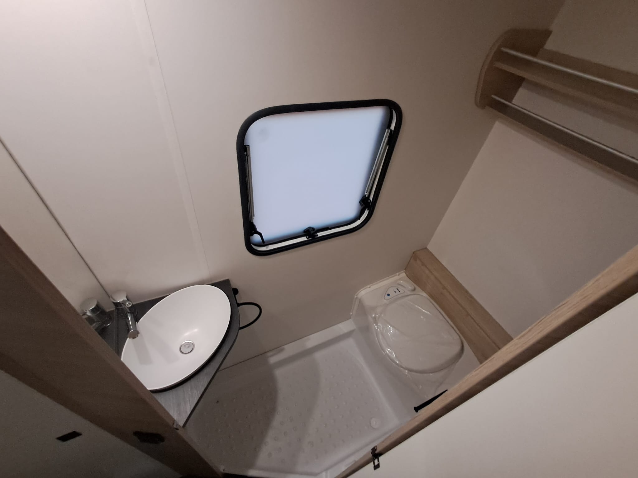 CARAVELAIR ALBA 496 FAMILY L ALBA CARAVANING 7