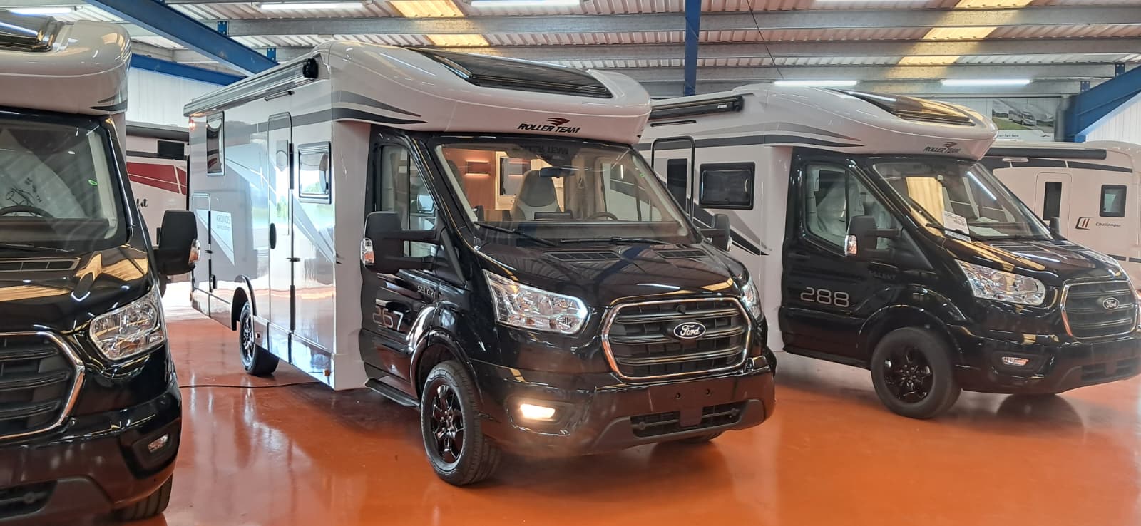 ROLLER TEAM FORD KRONOS 267 TL 165 CV SPRING EDITION LALBACARAVANING 2026 1