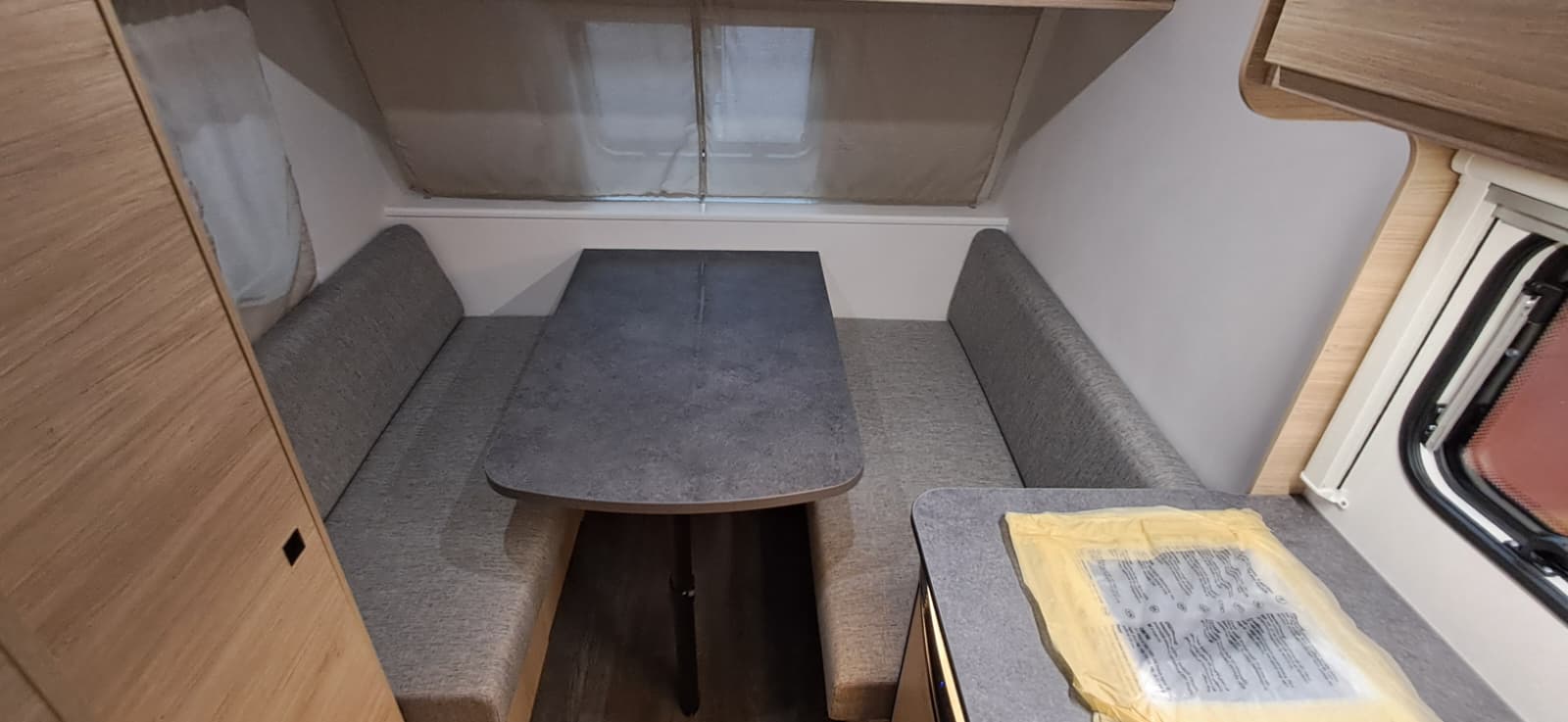 CARAVELAIR ALBA 366 750 KG 2027 13