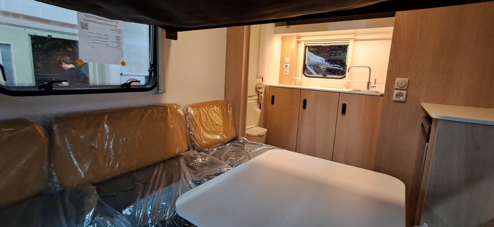 ADRIA AVIVA 300 LH 01 750 750KG 2026 LALBACARAVANING 17