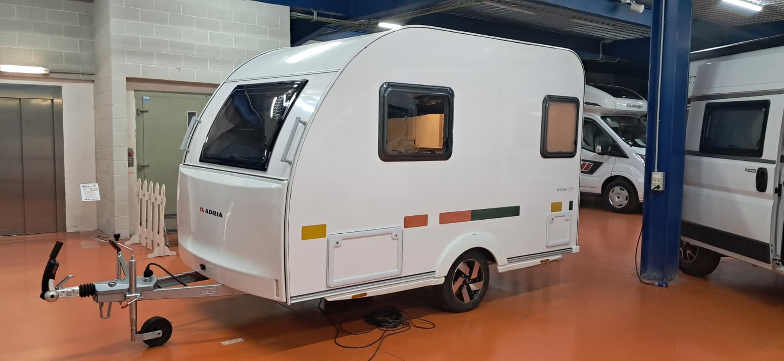 ADRIA AVIVA 300 LH 01 750 750KG 2026 LALBACARAVANING 2