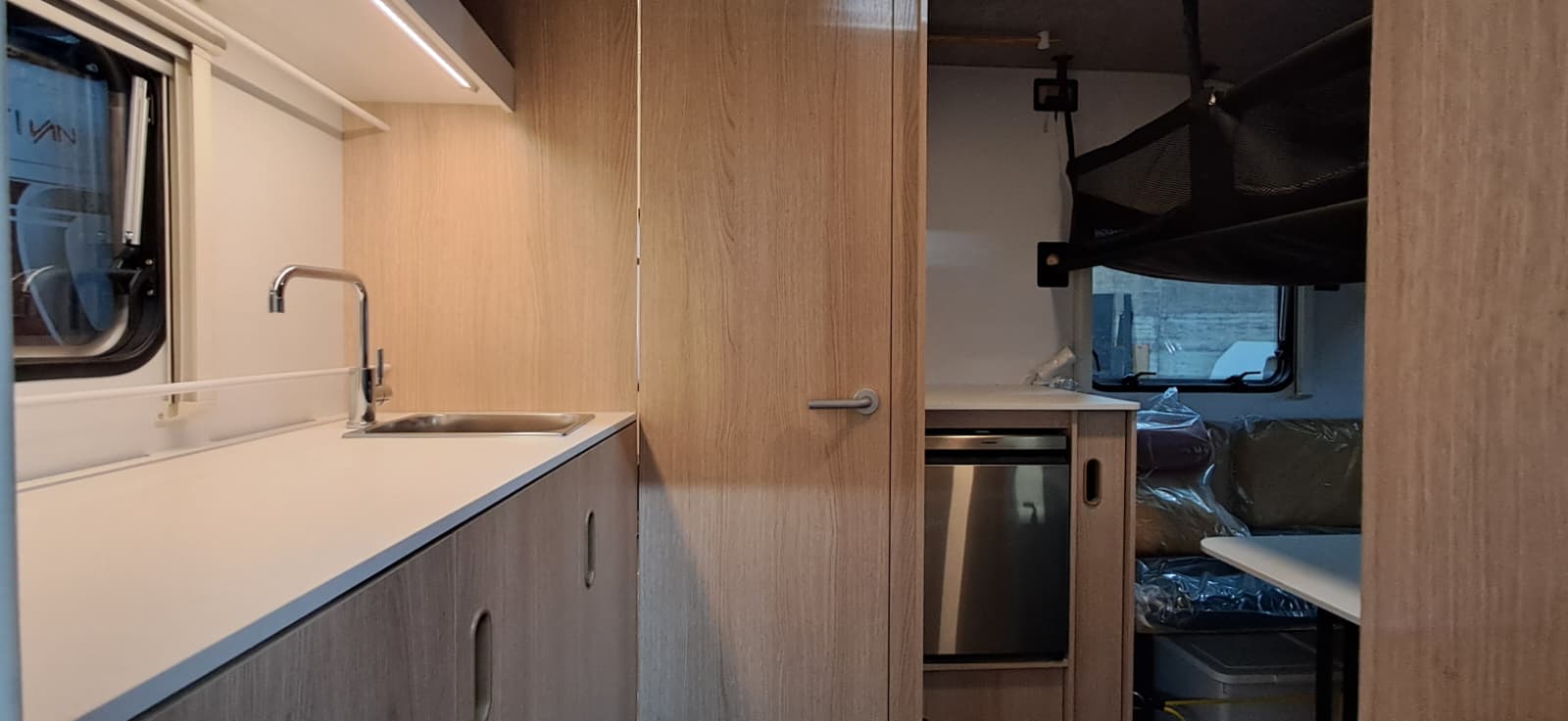 ADRIA AVIVA 300 LH 01 750 750KG 2026 LALBACARAVANING 7