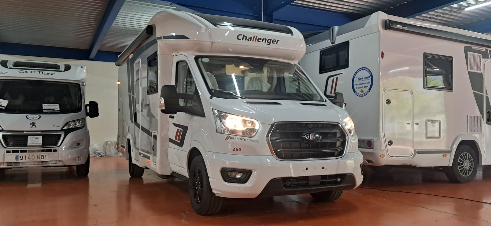 CHALLENGER FORD 260 GRAPHITE EDITION 165 CV AUTOMATIC 2026 LALBACARAVANING 2